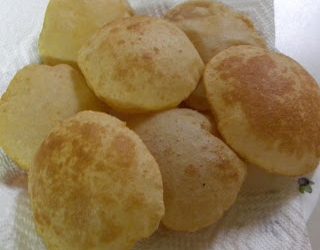 Puri Puffed Bread: Enjoy it Anywhere